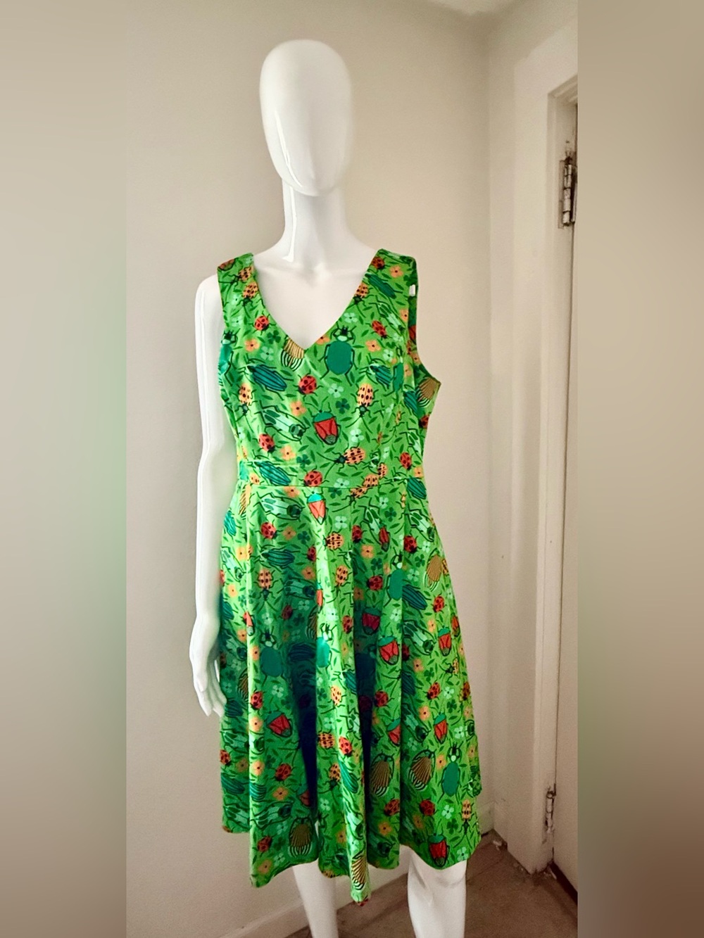 ModCloth Green Bug-Print Midi Dress